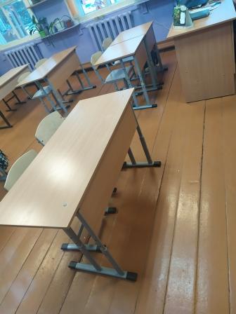 Новые столы и стулья Новые столы и стулья